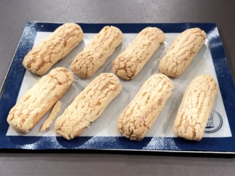 Éclairs cuits