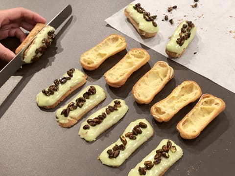 Éclair pistache/chocolat - 64