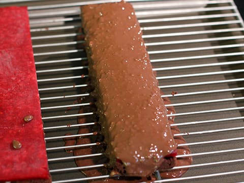 Entremets de Noël chocolat framboise sur brownie - 95