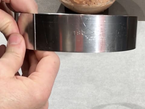 Gros plan sur un cercle à mousse de diamètre 180 mm