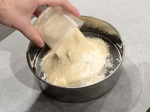 Entremets le bonnet du Père Noël - 5