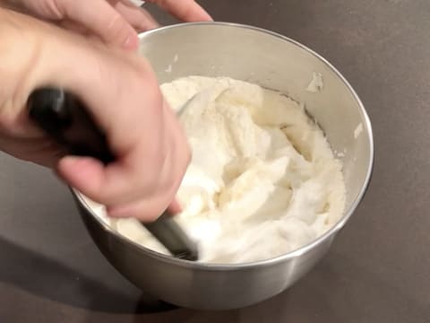 Entremets le bonnet du Père Noël - 9