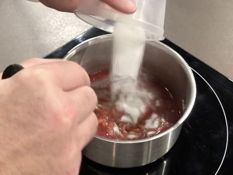 Entremets bubble, mousse yaourt/fraise - 78