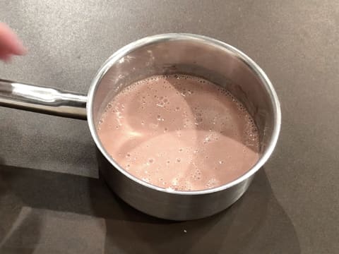 Entremets bubble, mousse yaourt/fraise - 85