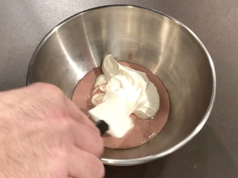 Entremets bubble, mousse yaourt/fraise - 96