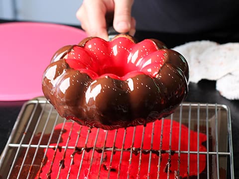 Entremets chocolat, griottes et piquillos - 108