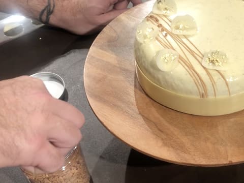 Entremets de Noël vanille, caramel onctueux et cacahuètes - 102