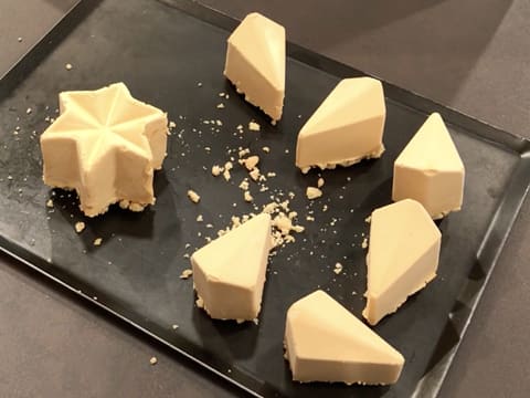 Entremets étoile au citron et caramel fleur de sel - 130