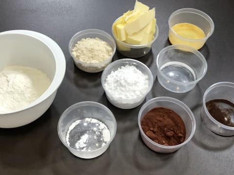 Entremets fraîcheur framboise, vanille, chocolat - 1