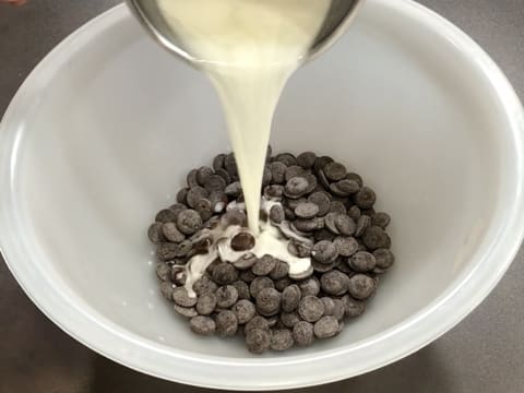 Entremets fraîcheur framboise, vanille, chocolat - 91
