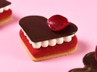 Entremets Saint Valentin fraise et framboise