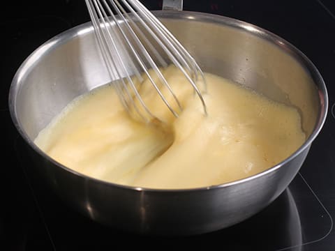 Feuilleté d'asperges, sauce mousseline - 34