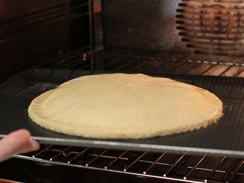 Galette des rois au caramel et aux pommes - 49