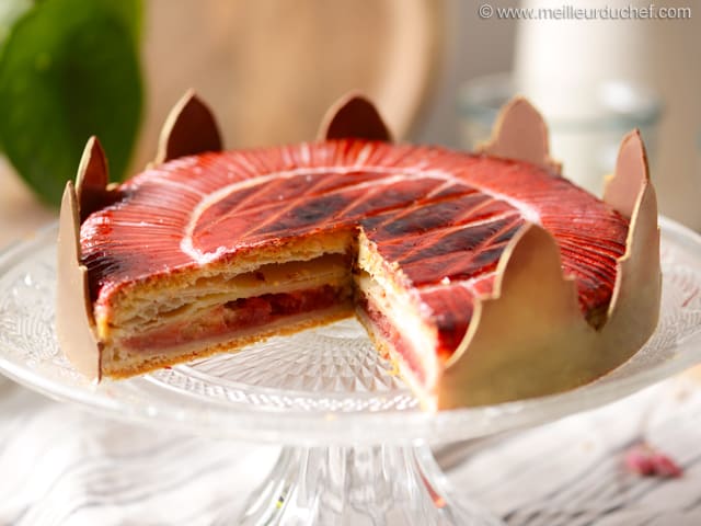 Galette des rois feuilletée à la praline rose