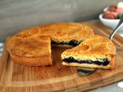 Gâteau basque à la confiture de cerises noires et au piment d'Espelette