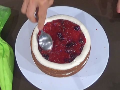 Layer cake aux fruits rouges - 140