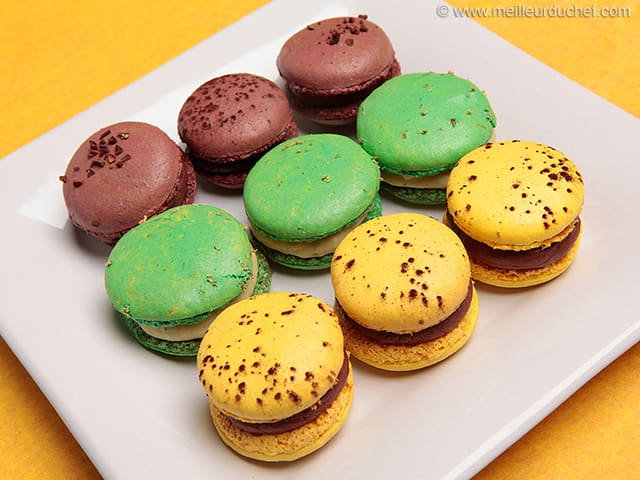 Macaron chocolat au lait fruit de la passion