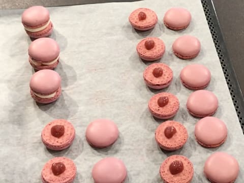 Macarons Kirsch et griottes - 55