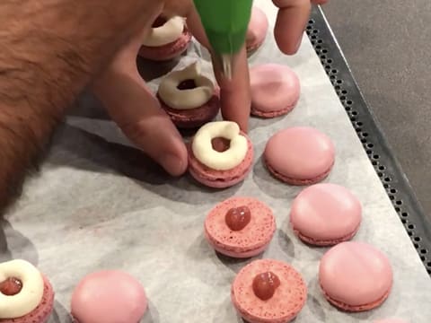 Macarons Kirsch et griottes - 56