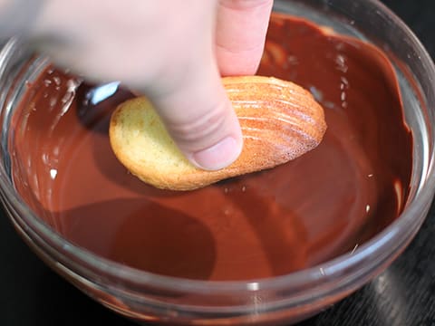 Madeleines enrobées au chocolat - 22