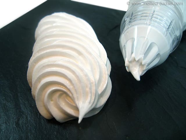 Meringue au sucre cuit (ou italienne)