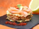 Tuiles en Mille-feuille de saumon fum&eacute;