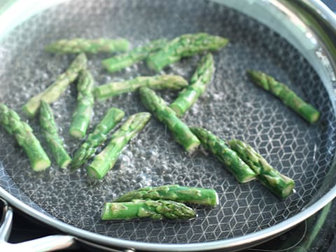 Mousseline de cabillaud aux deux purées et crème d'asperges - 27