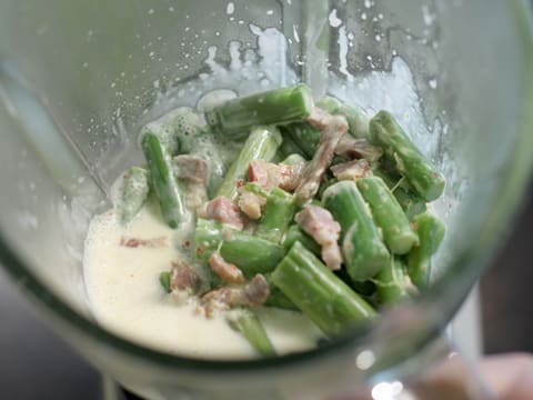 Œuf d'oie brouillé en espuma d'asperges vertes - 19