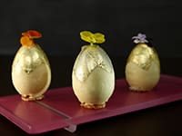 Oeuf de Pâques doré à l'or fin