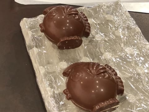 Moulage en chocolat du poisson boule - 80