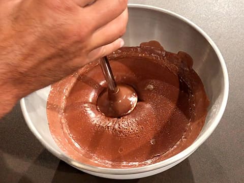 Pouss-Pouss glacé au chocolat Saint-Domingue et perles croustillantes - 24