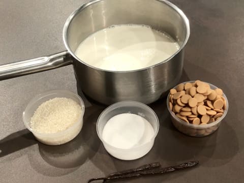 Tous les ingrédients pour la réalisation du riz au lait au chocolat Zéphyr caramel