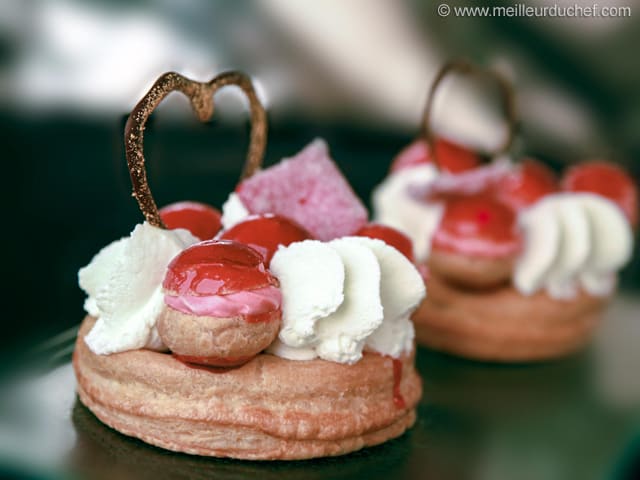 Saint-Honoré à la chantilly de framboises