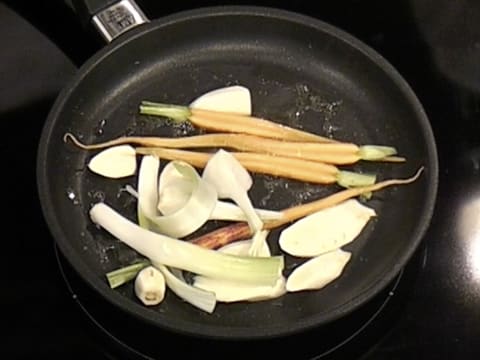 La Saint-Jacques en coquille végétale, rôtie au beurre mousseux et jus truffé - 14