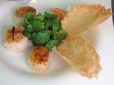 Salade noix de Saint-Jacques et tuiles au parmesan - 19