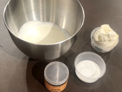 Ingrédients pour la Chantilly mascarpone vanillée