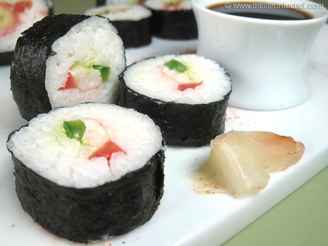 Sushis aux crevettes roses et poivrons