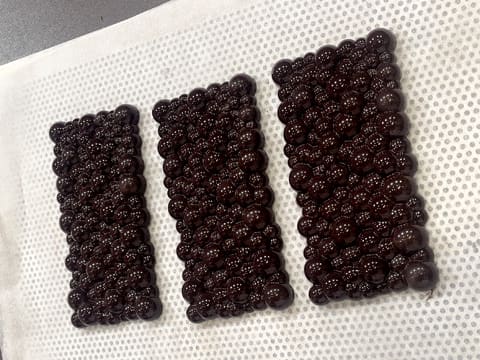 Tablette de chocolat noir fourrée à la pistache - 49