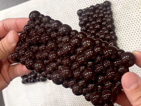 Tablette de chocolat noir fourrée à la pistache - 50