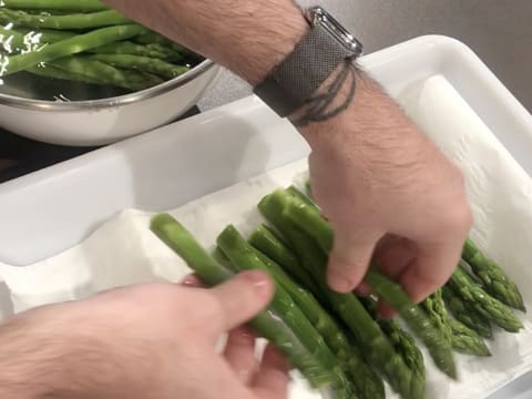 Tartare de saumon et asperges en charlotte - 7