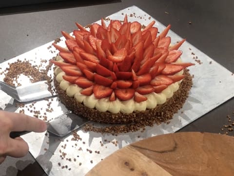 Tarte à la fraise sur son moelleux noisette - 114