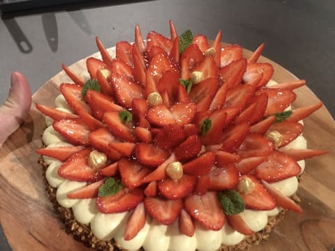 Tarte à la fraise sur son moelleux noisette - 119