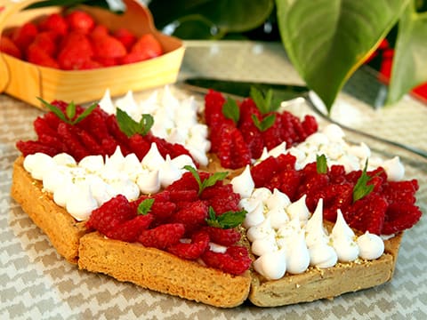 Tarte au citron meringuée et framboises chantilly mascarpone, en parts individuelles - 52