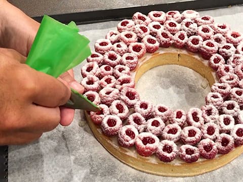 Tarte framboise à la crème de pistache - 81