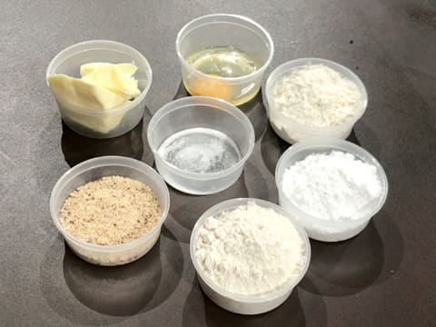 Tous les ingrédients pour la réalisation de la pâte sucrée noisette