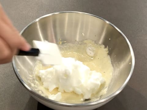 Ajout des blancs en neige dans le cul de poule