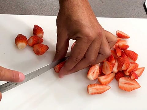La fraise Gariguette en tartelette contemporaine, saveurs citron et Yuzu - 129