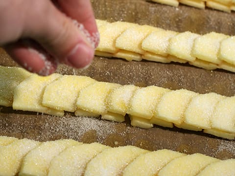 Tartelettes pommes, façon fleur - 11