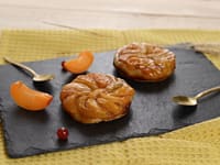 Tartelette tatin aux abricots et caramel beurre salé