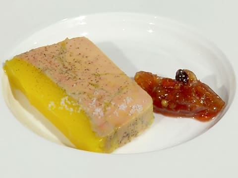Terrine de foie gras mi-cuit et son chutney d'échalotes et raisins - 66